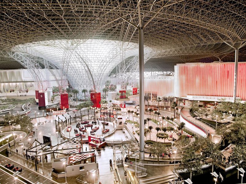Парк развлечений «Ferrari World»
