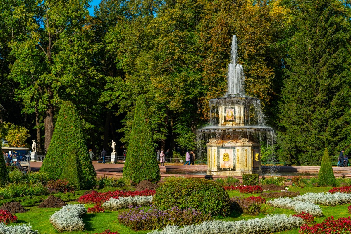 Петергоф и Кронштадт: два города за один день