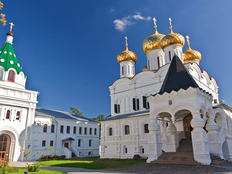 Здравствуй, государыня-Кострома!
